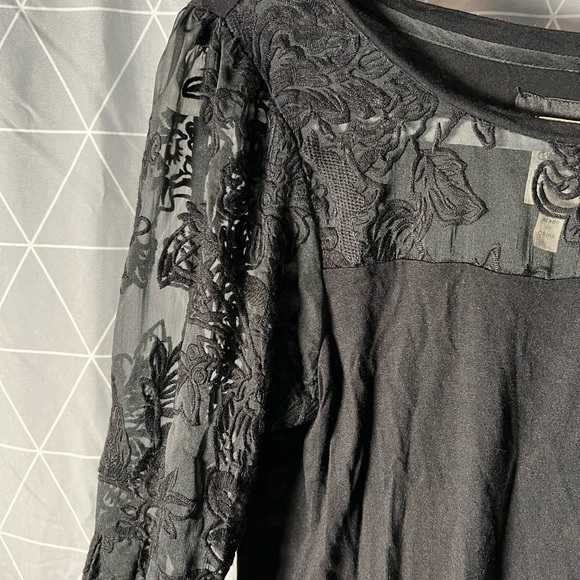 Anthropologie Tiny Beautiful Black Top- Small - Picture 3 of 8